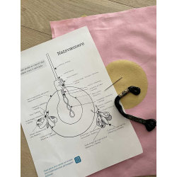 Natsv�rmere p� lyser�d baggrund