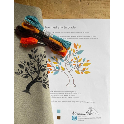 Tr� med kul�rte blade